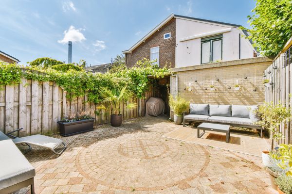 Courtyard Patio Service in Brooklyn